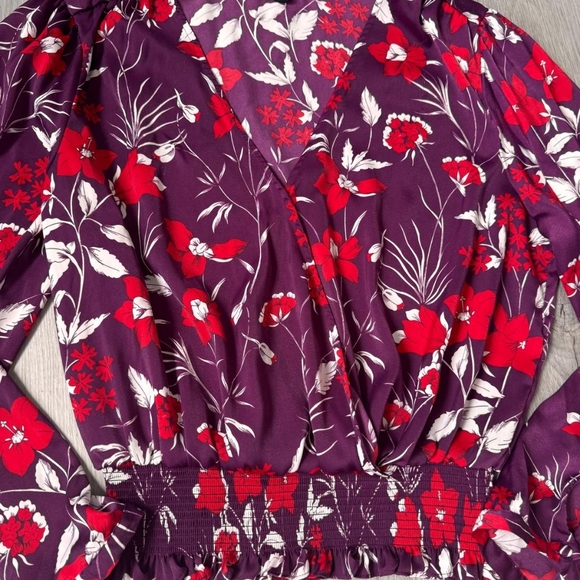 Guess Vibrant Satin Purple Red White Floral Smocked Waist Blouse Size XL - Picture 7 of 12